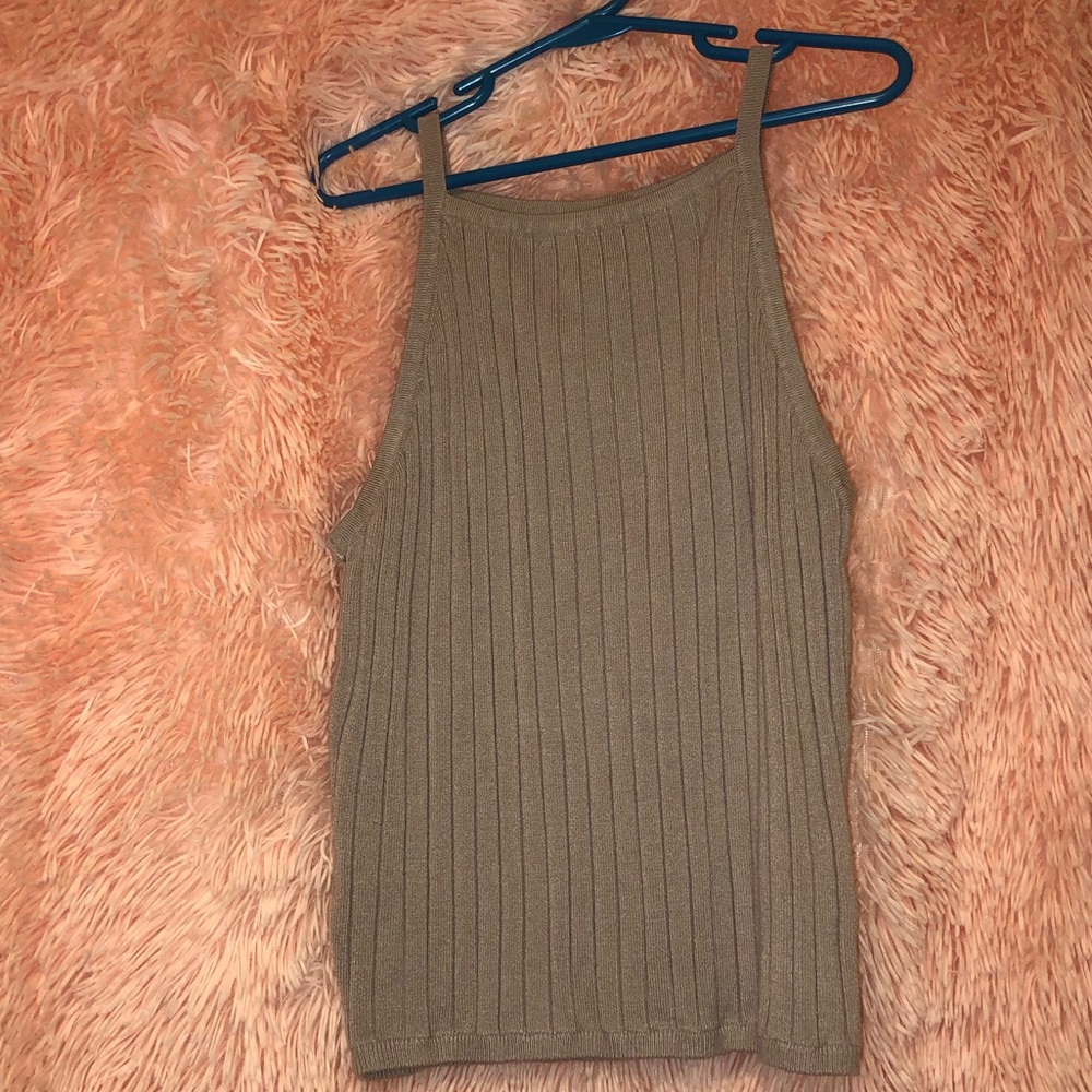 Nude pink crop too